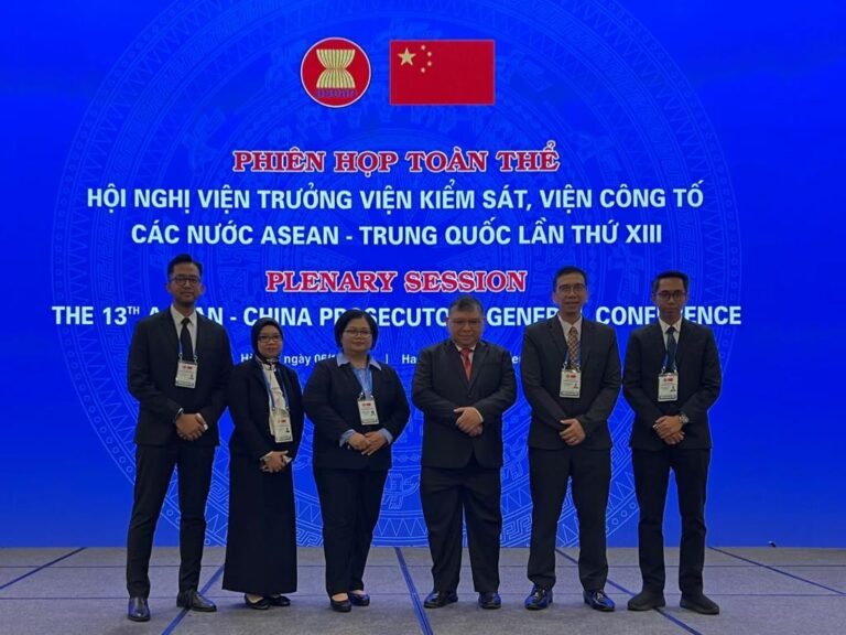 Perwakilan Kejaksaan RI Menghadiri Konferensi ke-13 dan Penandatanganan Bersama (Joint Declaration) Jaksa Agung ASEAN-Tiongkok di Hanoi, Vietnam